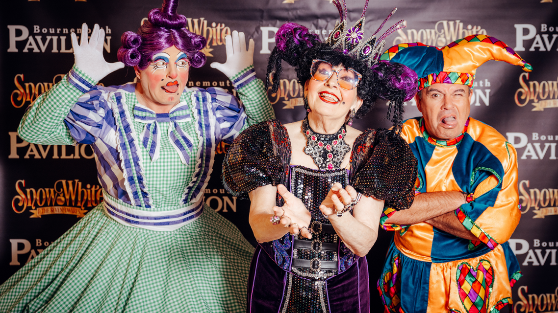 Dame, Wicked Queen and Muddles