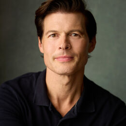 Richard Meek (Harry Bright)