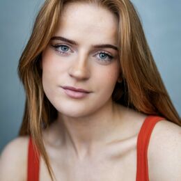 Lydia Hunt (Sophie Sheridan)